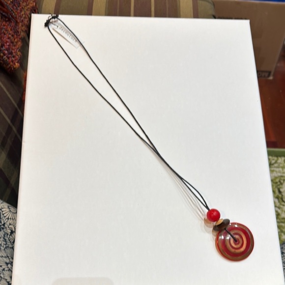Elegant Red Swirl Pendant Necklace - Picture 2 of 9